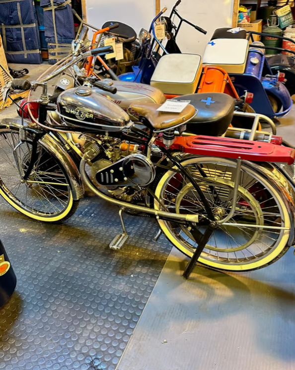 1946 Whizzer Road Master
